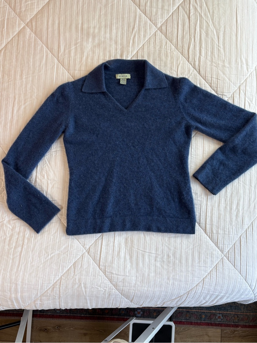 Geneva Sweater Womens Small Blue V Neck 100% Cashmere Collared Pullover